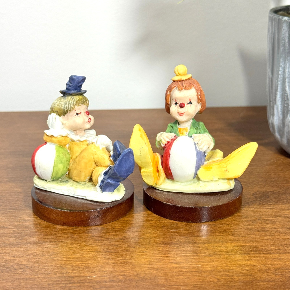 Vintage Albert Price Clowns with Beach Balls Figurines Taiwan Knick Knacks Set